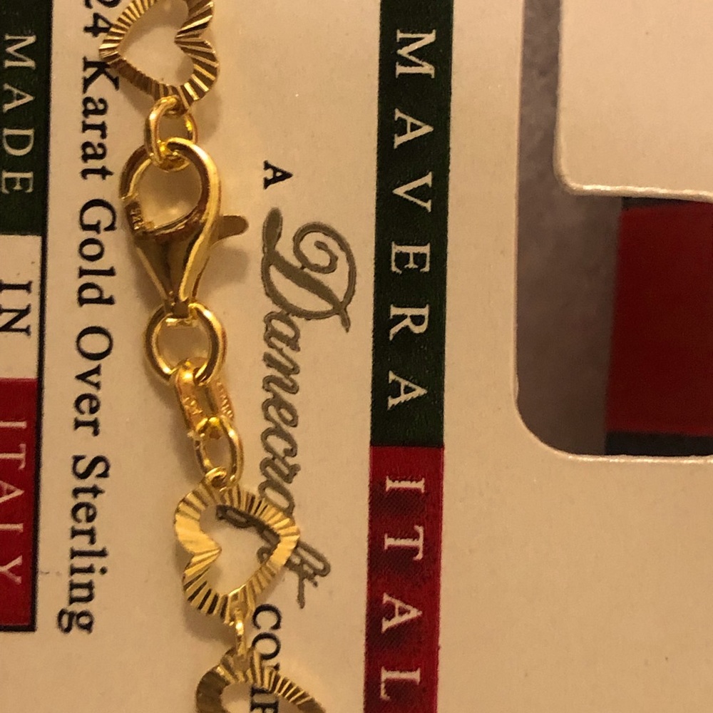 Woman Beautiful 8 inch heart bracelet 🙂